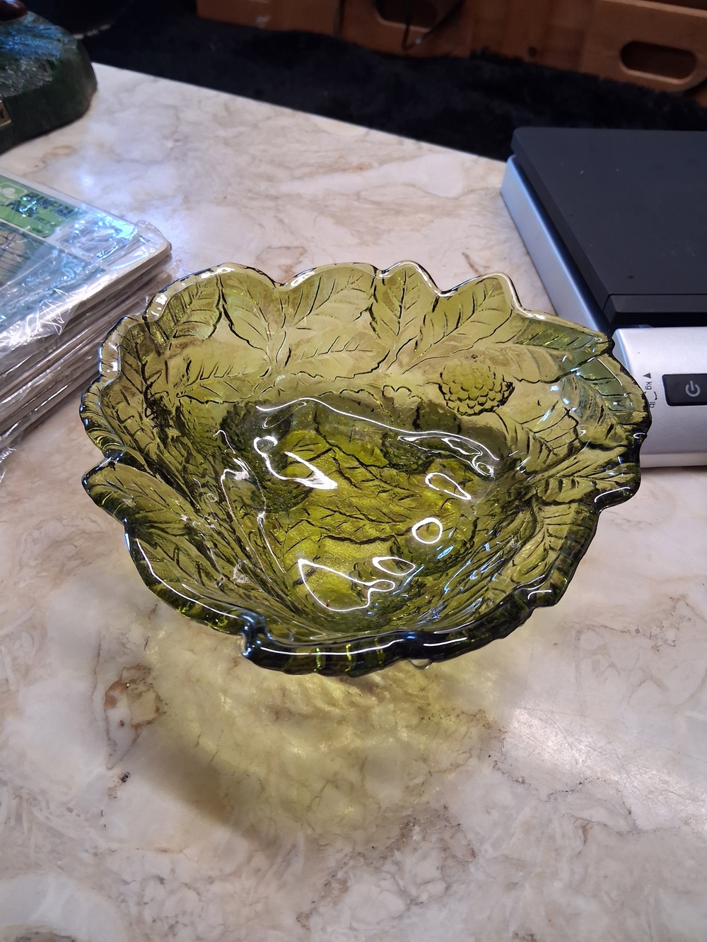 Green Leaf-Pattern Glass Bowl - Decorative Home Art